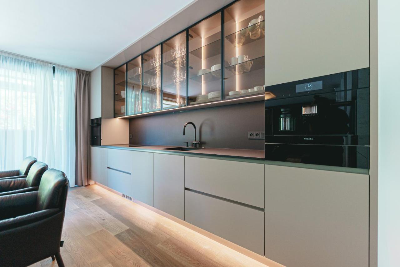 Prague Days - Stylish Apartments With Terrace - Parking - Quiet Area エクステリア 写真