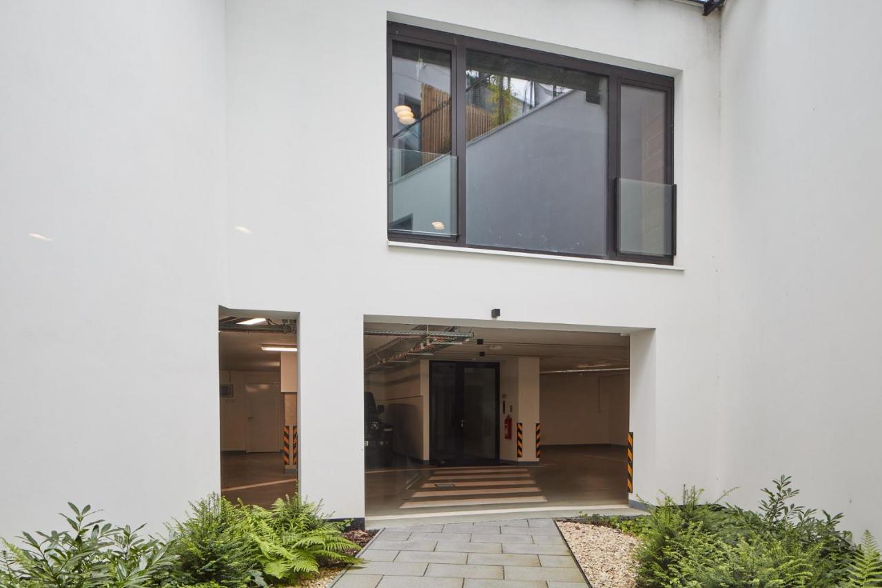 Prague Days - Stylish Apartments With Terrace - Parking - Quiet Area エクステリア 写真