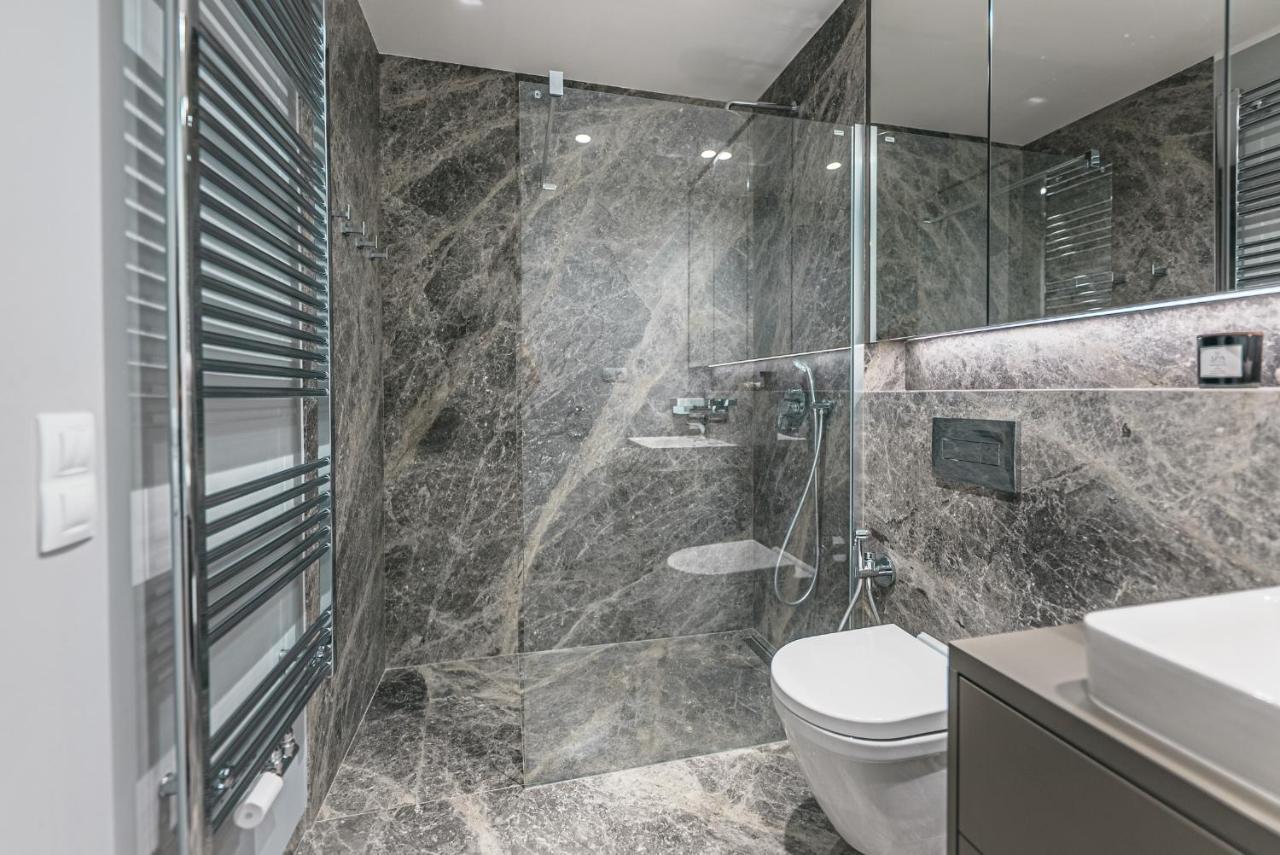 Prague Days - Stylish Apartments With Terrace - Parking - Quiet Area エクステリア 写真